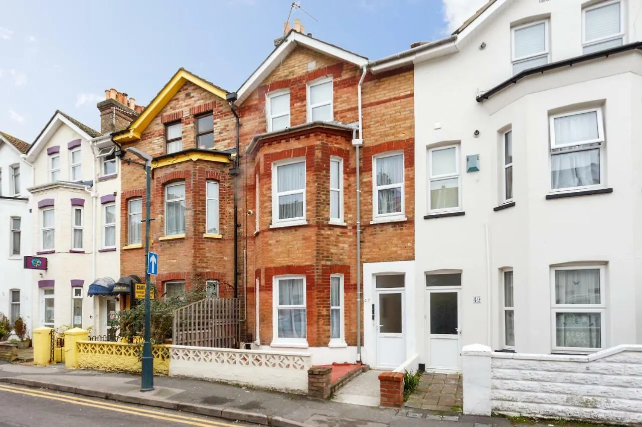 Stylish Town Centre Apartment Close To Beach And Shops Bournemouth
